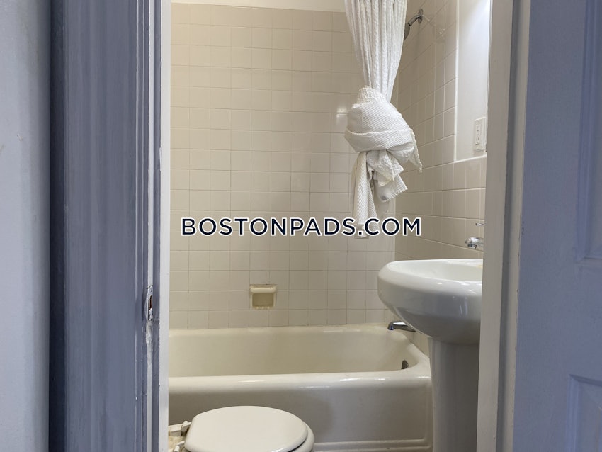 BOSTON - BACK BAY - 1 Bed, 1 Bath - Image 36