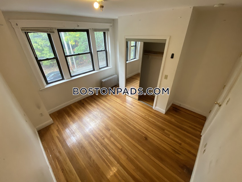 BOSTON - BRIGHTON- WASHINGTON ST./ ALLSTON ST. - 4 Beds, 2 Baths - Image 6