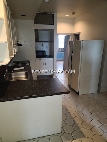 Boston - 3 Beds, 1 Baths