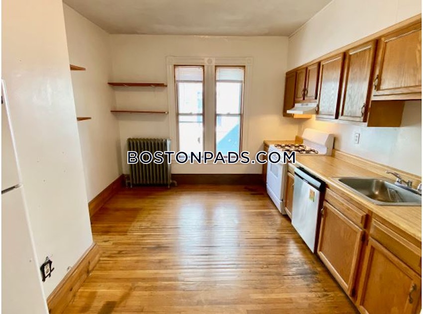 BOSTON - BRIGHTON - BRIGHTON CENTER - 4 Beds, 2 Baths - Image 3