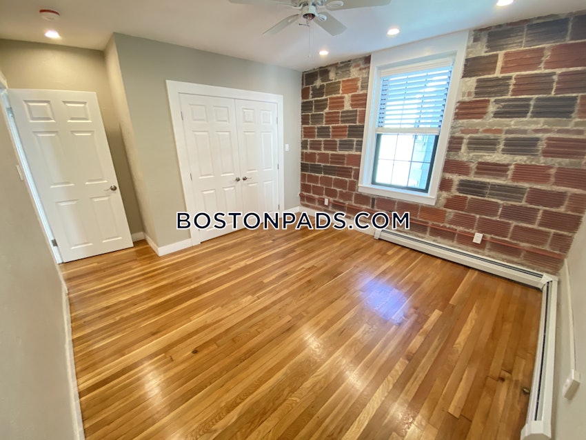 MEDFORD - MEDFORD SQUARE - 1 Bed, 1 Bath - Image 12