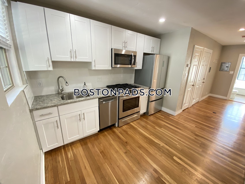 MEDFORD - MEDFORD SQUARE - 1 Bed, 1 Bath - Image 11