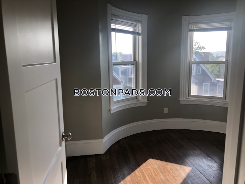 BOSTON - JAMAICA PLAIN - JAMAICA POND/PONDSIDE - 4 Beds, 2 Baths - Image 73