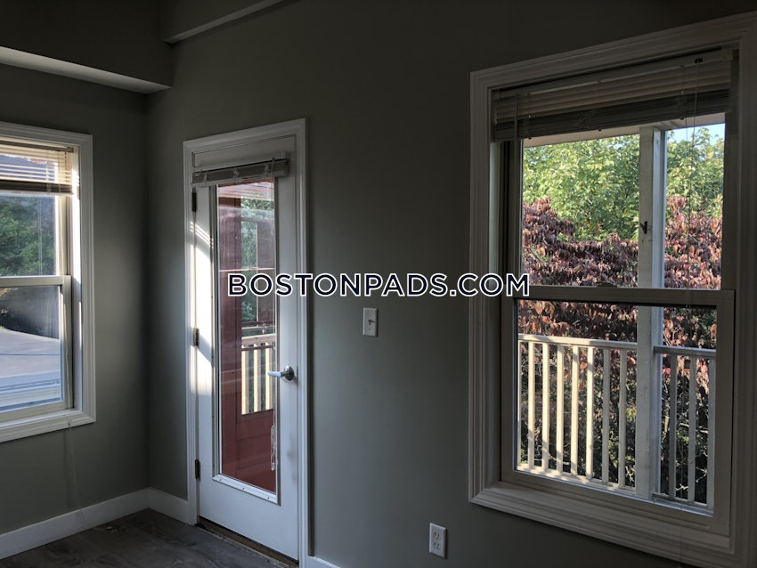 BOSTON - JAMAICA PLAIN - JAMAICA POND/PONDSIDE - 4 Beds, 2 Baths - Image 8