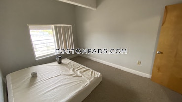 Boston - 2 Beds, 2 Baths