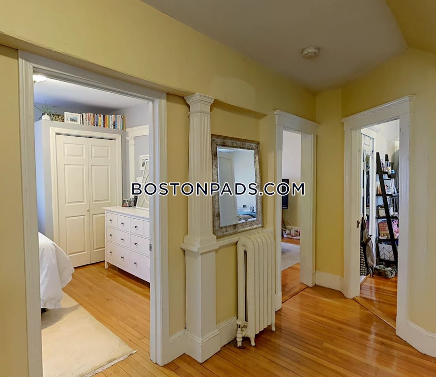 MEDFORD - TUFTS - 3 Beds, 1 Bath - Image 10