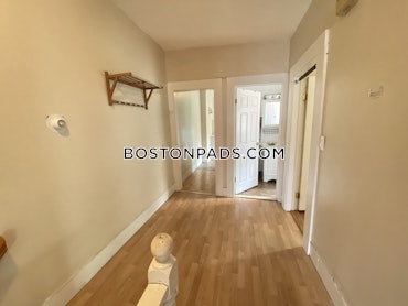 Boston - 3 Beds, 1 Baths