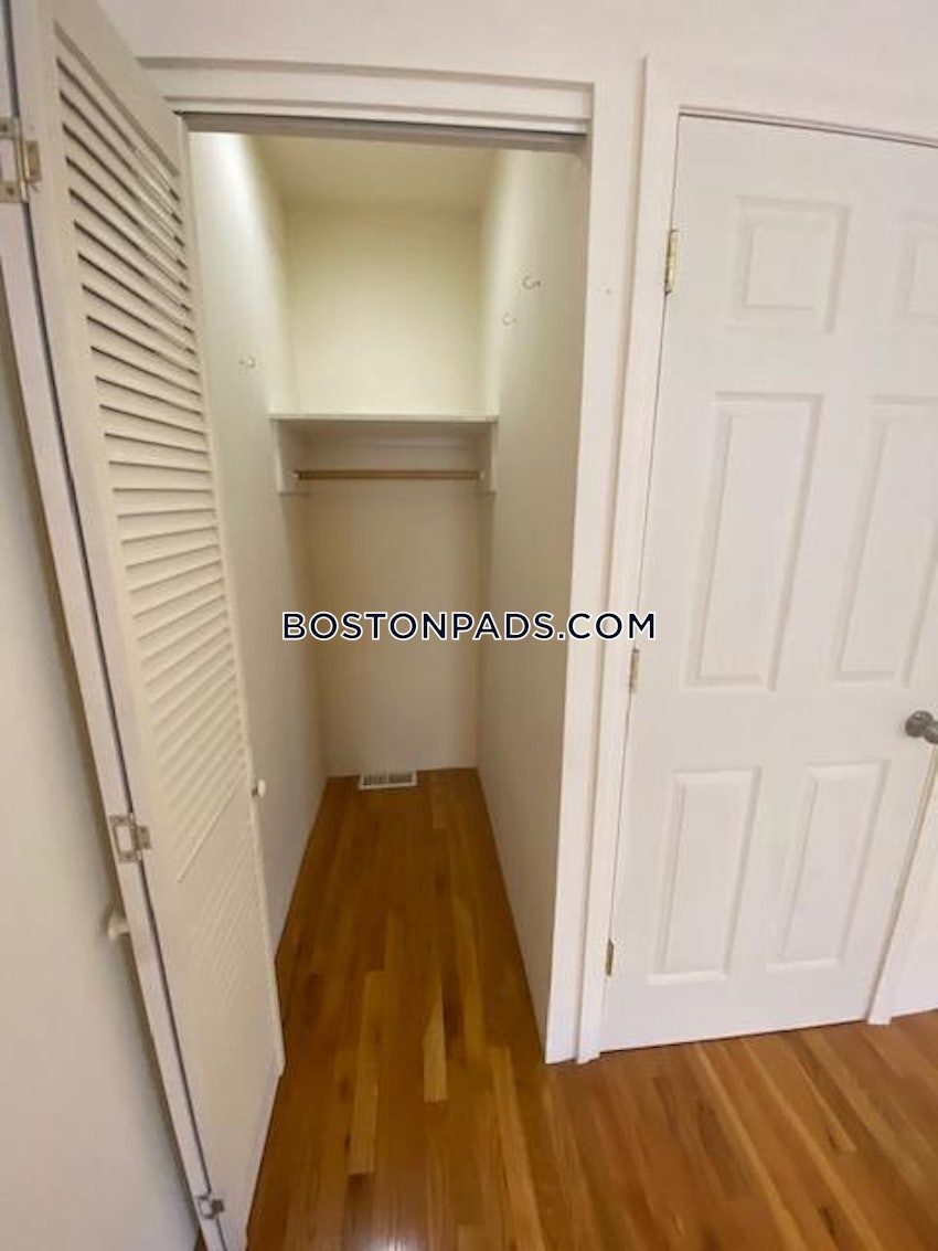 BOSTON - MISSION HILL - 2 Beds, 1.5 Baths - Image 18
