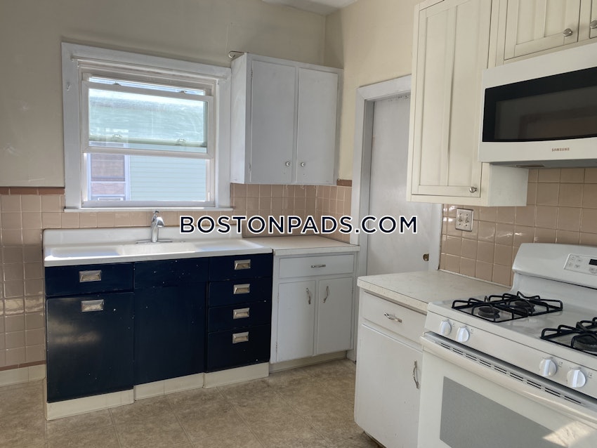 SOMERVILLE- WEST SOMERVILLE/ TEELE SQUARE - 4 Beds, 1 Bath - Image 10