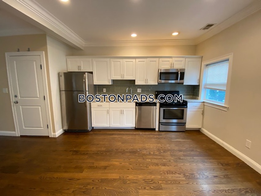 BOSTON - FORT HILL - 4 Beds, 2 Baths - Image 18