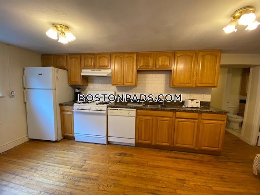 BOSTON - ALLSTON - 3 Beds, 2 Baths - Image 4