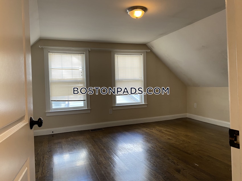 BOSTON - FORT HILL - 4 Beds, 2 Baths - Image 50