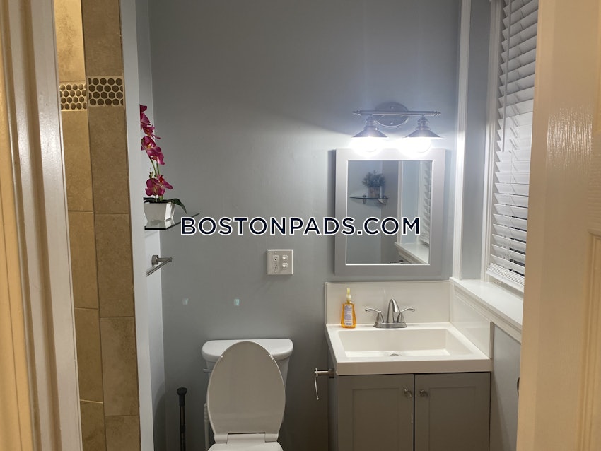 BOSTON - FORT HILL - 4 Beds, 2 Baths - Image 47