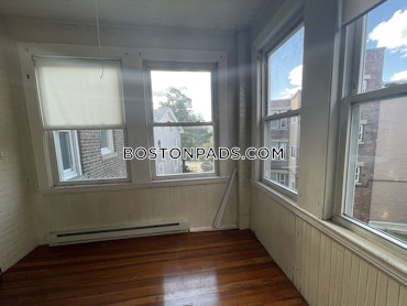 Boston - 3 Beds, 1 Baths