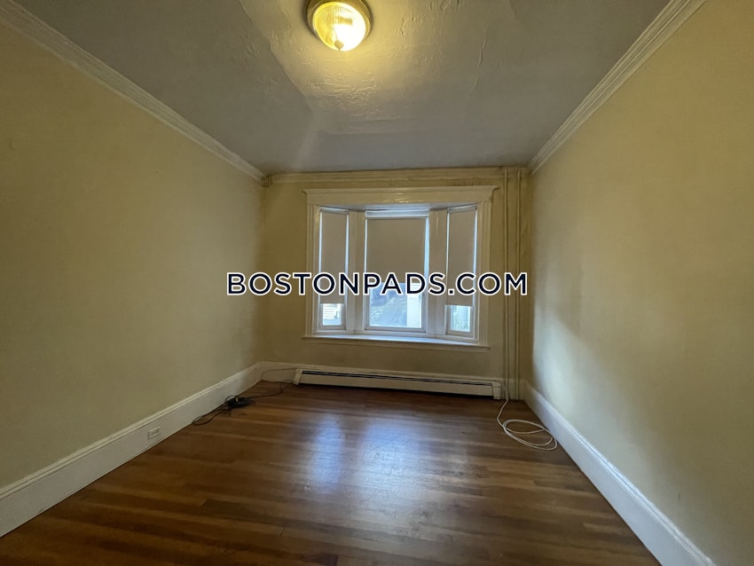 BOSTON - ALLSTON/BRIGHTON BORDER - 3 Beds, 1 Bath - Image 12