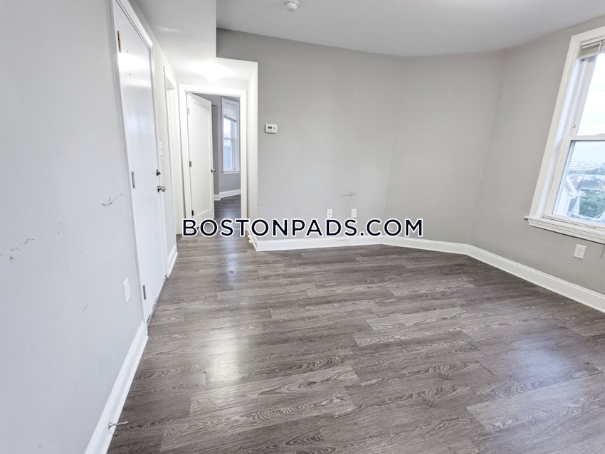 SOMERVILLE - EAST SOMERVILLE - 4 Beds, 1 Bath - Image 5