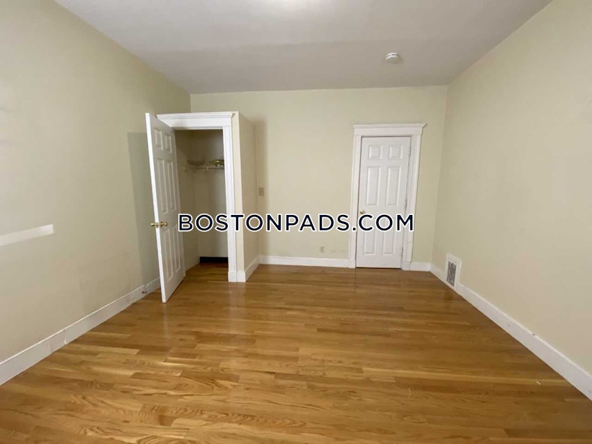 BOSTON - DORCHESTER - UPHAMS CORNER - 5 Beds, 2.5 Baths - Image 17