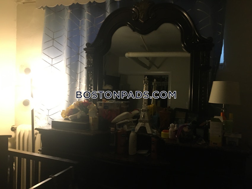 MALDEN - 1 Bed, 1 Bath - Image 10