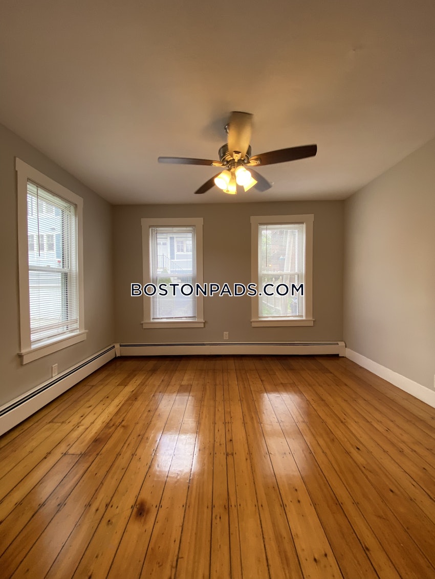 CAMBRIDGE - HARVARD SQUARE - 3 Beds, 1 Bath - Image 6