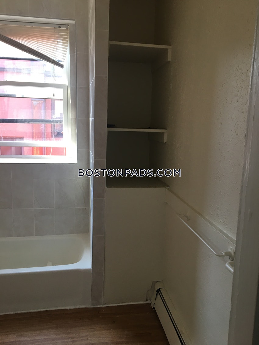 BOSTON - ALLSTON - 5 Beds, 1 Bath - Image 9