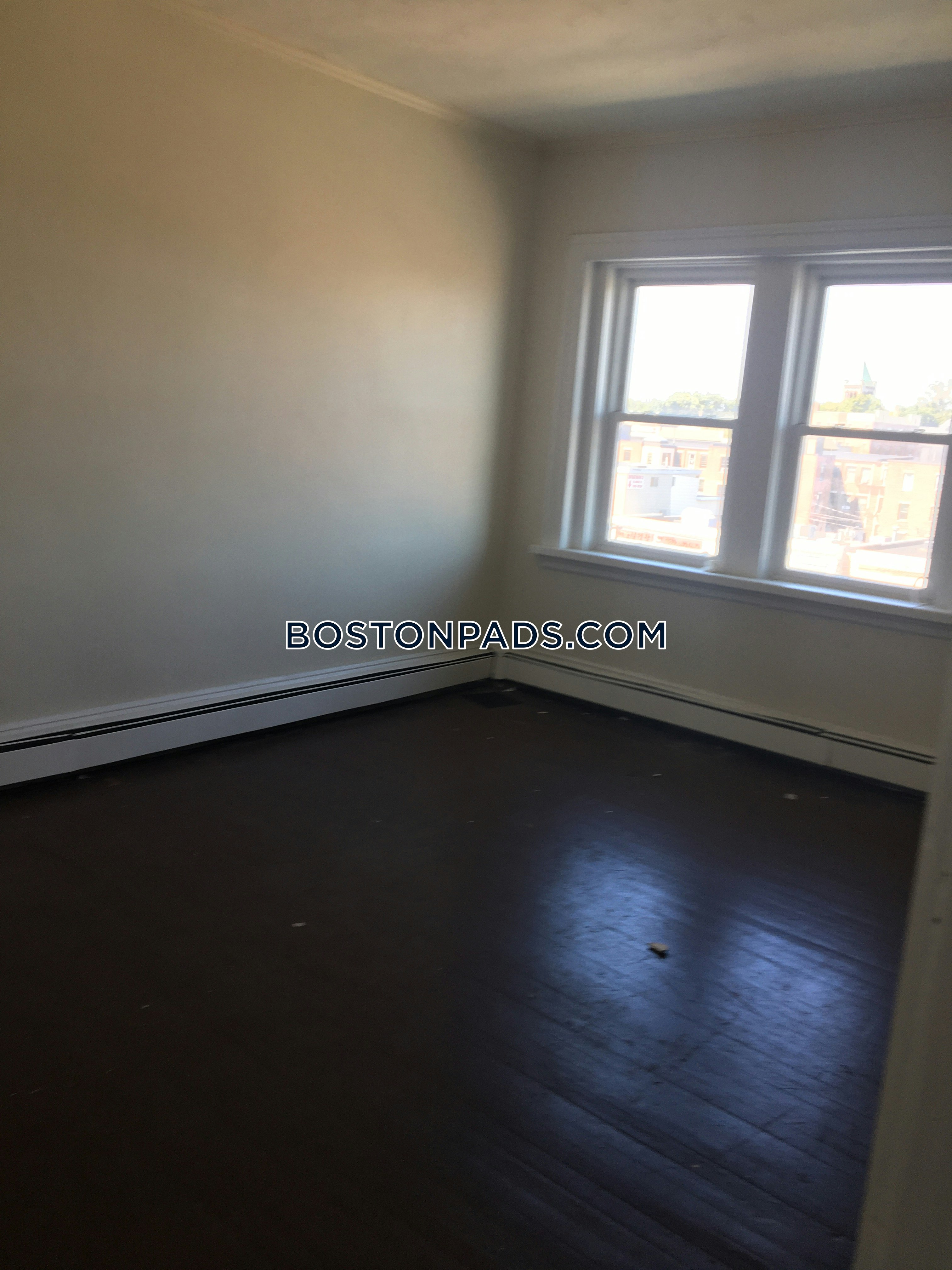 Boston - 5 Beds, 1 Baths