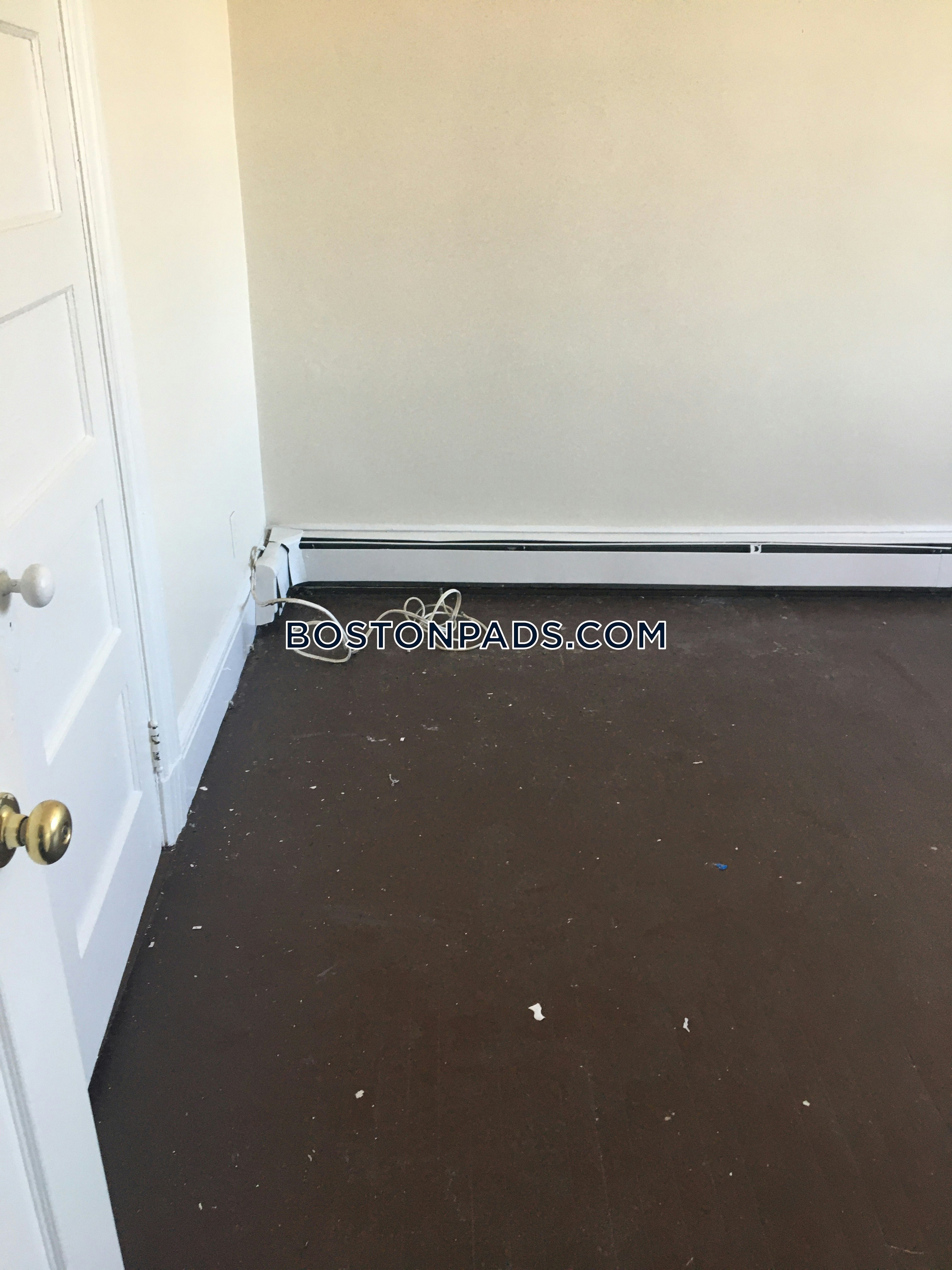 Boston - 5 Beds, 1 Baths