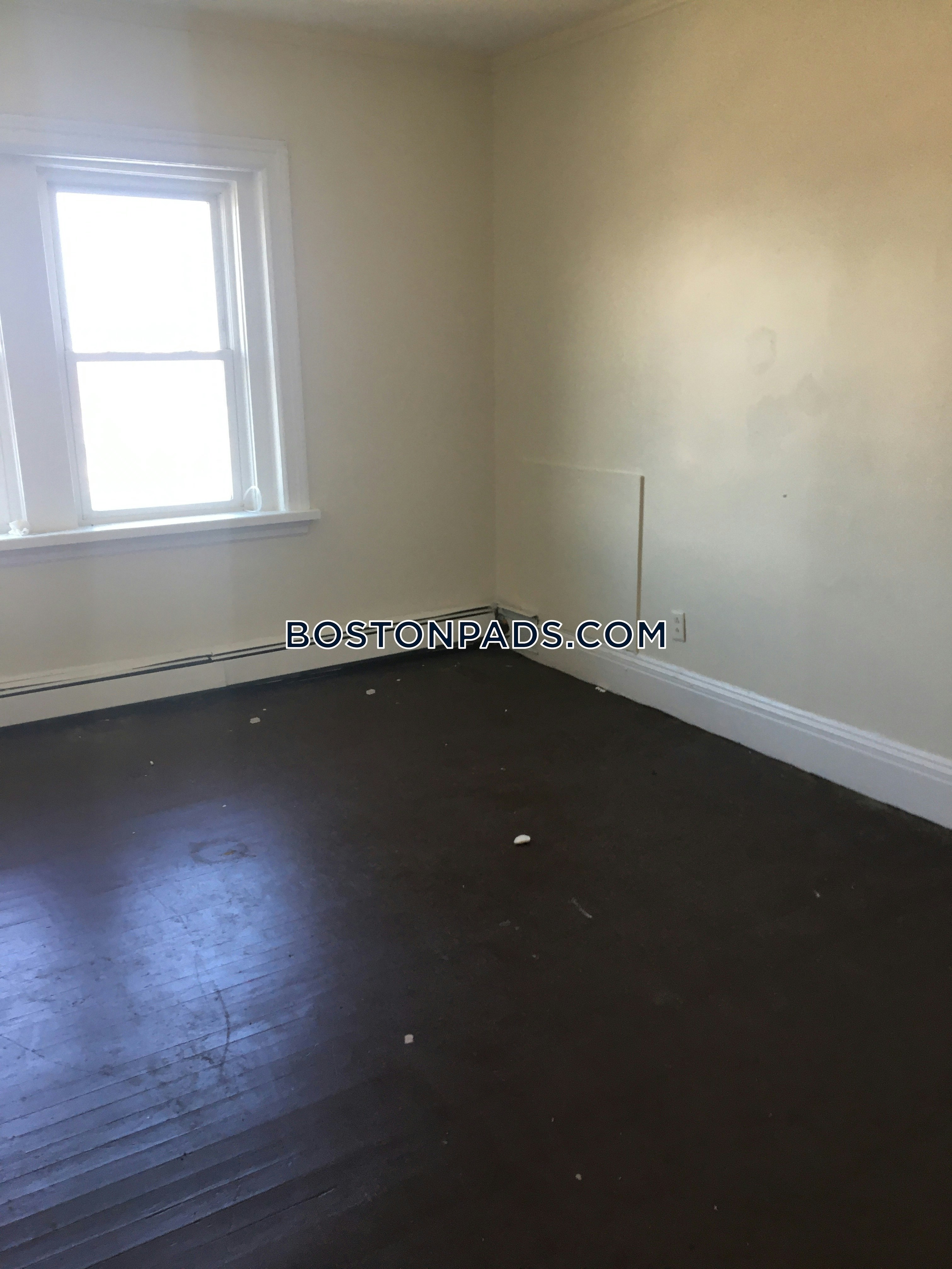 Boston - 5 Beds, 1 Baths
