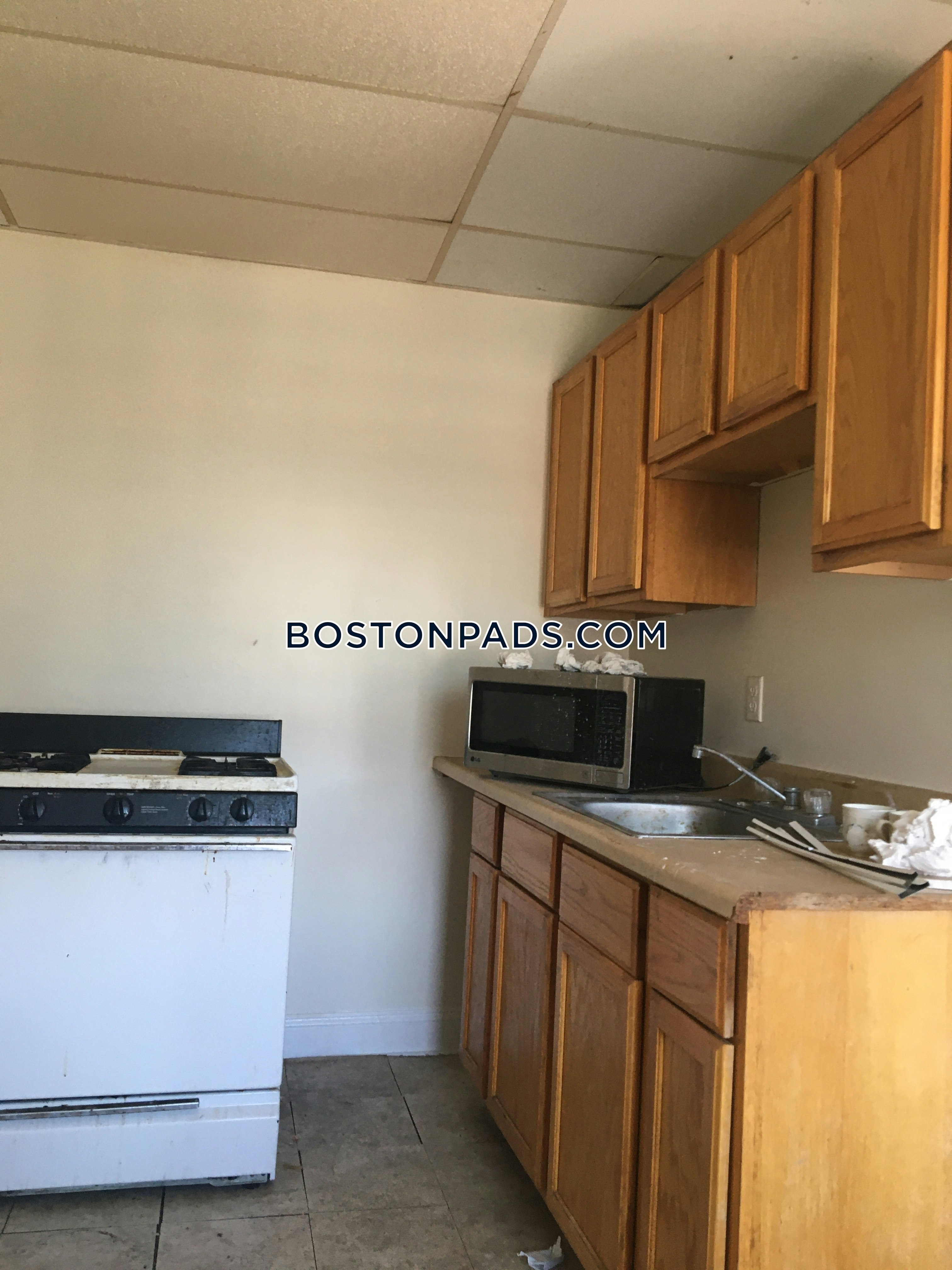 Boston - 5 Beds, 1 Baths