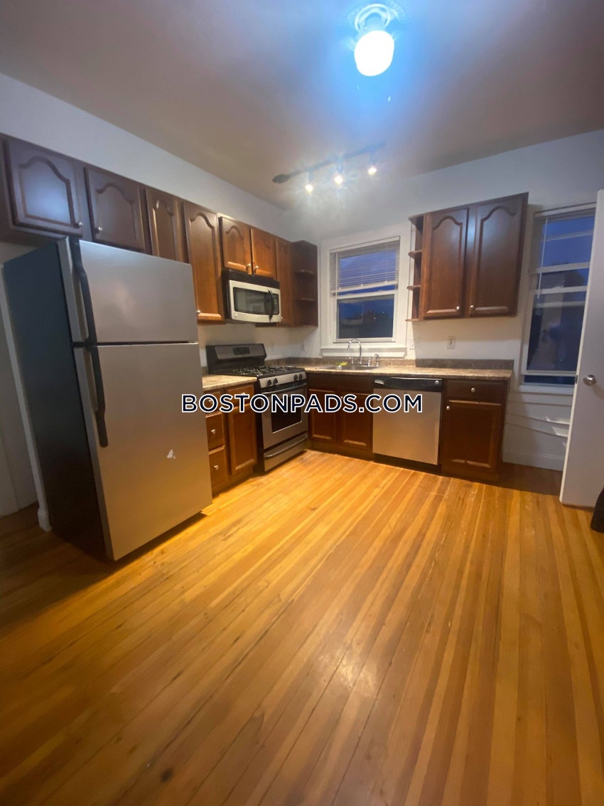 SOMERVILLE - EAST SOMERVILLE - 3 Beds, 1 Bath - Image 1