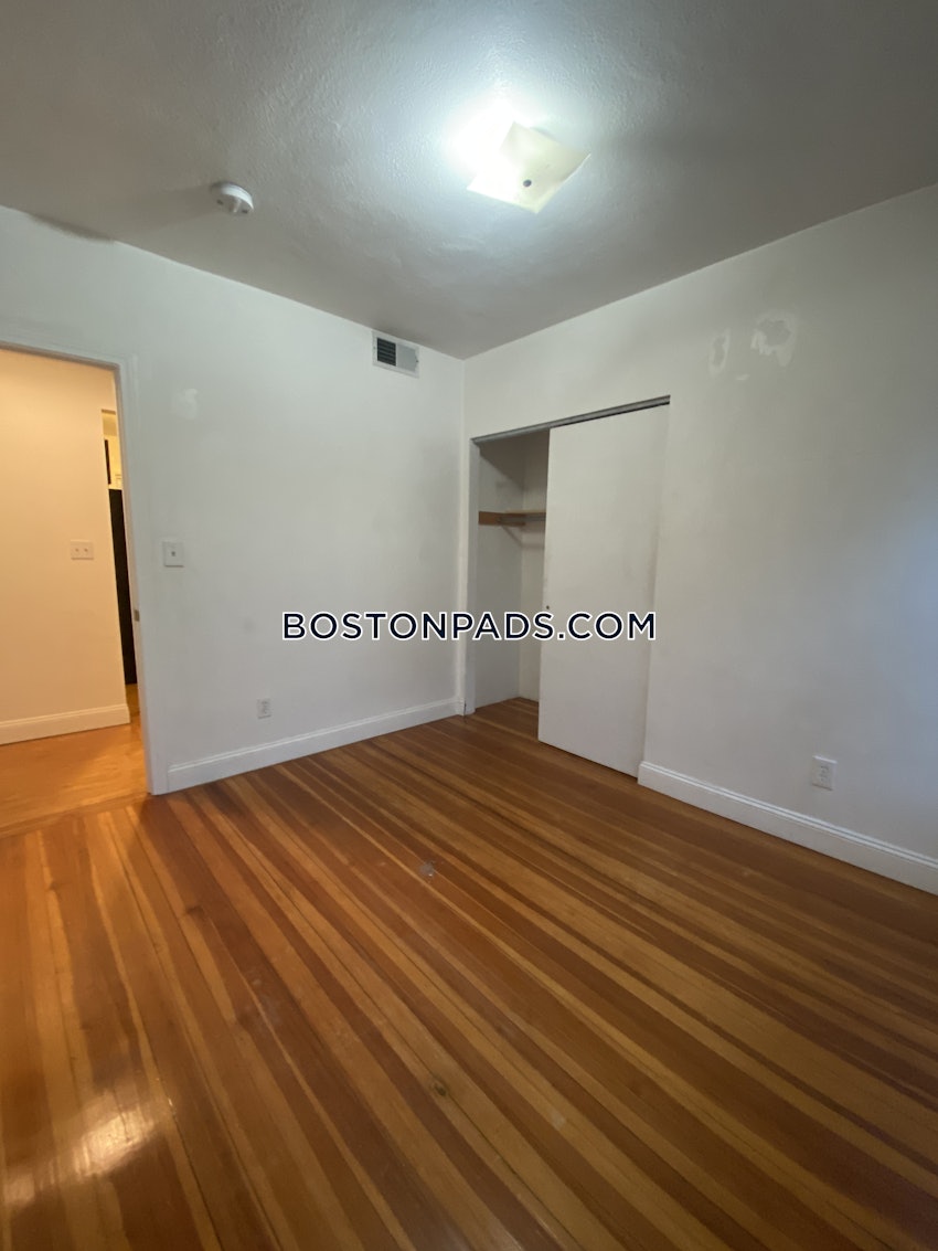 SOMERVILLE - EAST SOMERVILLE - 3 Beds, 1 Bath - Image 36