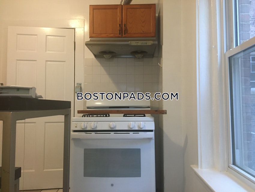 BOSTON - BRIGHTON - CLEVELAND CIRCLE - 3 Beds, 1 Bath - Image 36