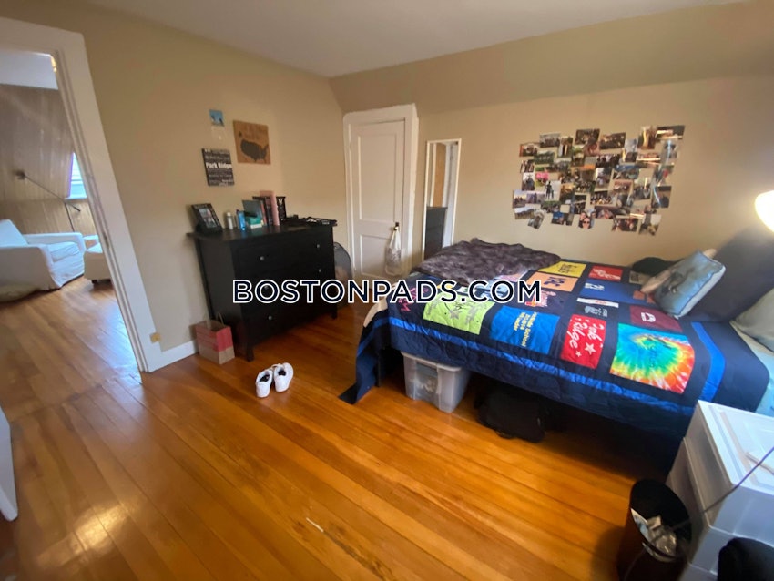 SOMERVILLE - TUFTS - 5 Beds, 2 Baths - Image 1