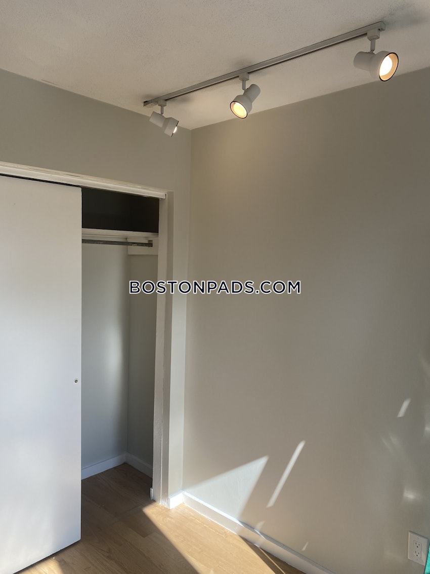 BOSTON - NORTH END - 1 Bed, 1 Bath - Image 7