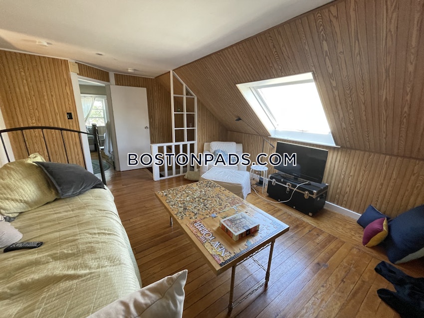 SOMERVILLE - TUFTS - 5 Beds, 2 Baths - Image 28