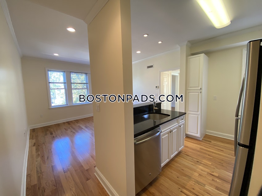 CAMBRIDGE - HARVARD SQUARE - 2 Beds, 1 Bath - Image 17