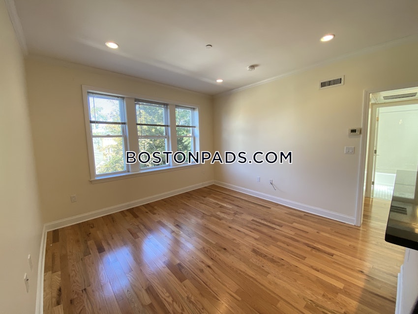 CAMBRIDGE - HARVARD SQUARE - 2 Beds, 1 Bath - Image 15