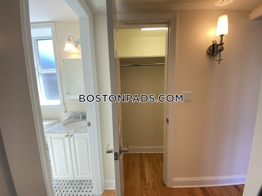 CAMBRIDGE - HARVARD SQUARE - 2 Beds, 1 Bath - Image 13