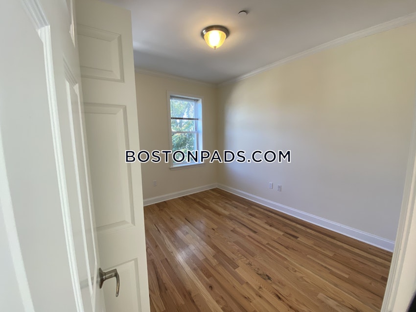 CAMBRIDGE - HARVARD SQUARE - 2 Beds, 1 Bath - Image 5