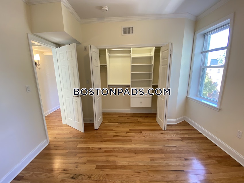 CAMBRIDGE - HARVARD SQUARE - 2 Beds, 1 Bath - Image 4