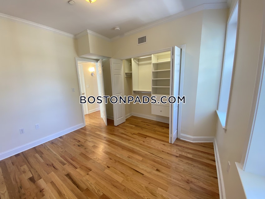 CAMBRIDGE - HARVARD SQUARE - 2 Beds, 1 Bath - Image 10