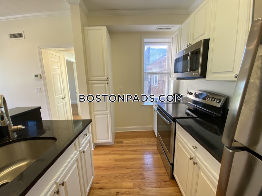 CAMBRIDGE - HARVARD SQUARE - 2 Beds, 1 Bath - Image 9