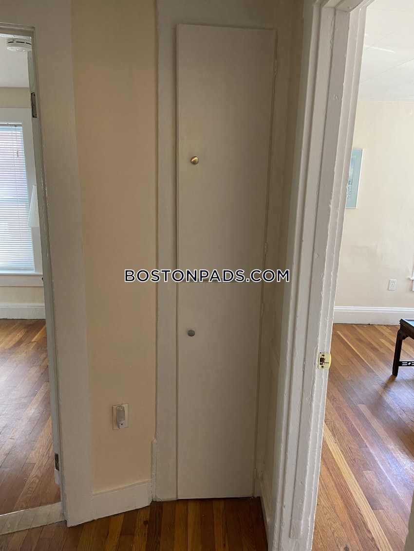 CAMBRIDGE - HARVARD SQUARE - 2 Beds, 1 Bath - Image 14