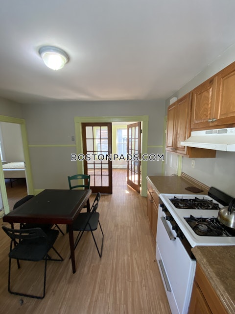 Main St. Medford photo 13