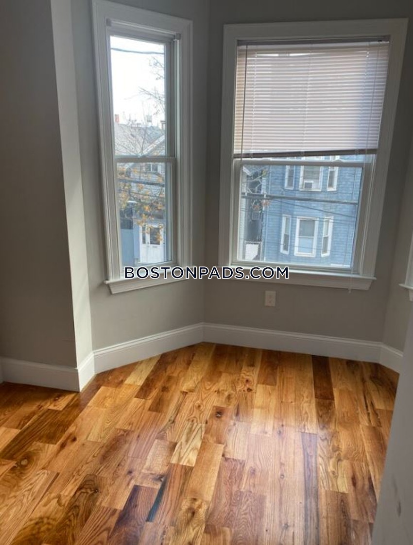 BOSTON - EAST BOSTON - BREMEN ST. PARK/AIRPORT STATION - 5 Beds, 2 Baths - Image 8