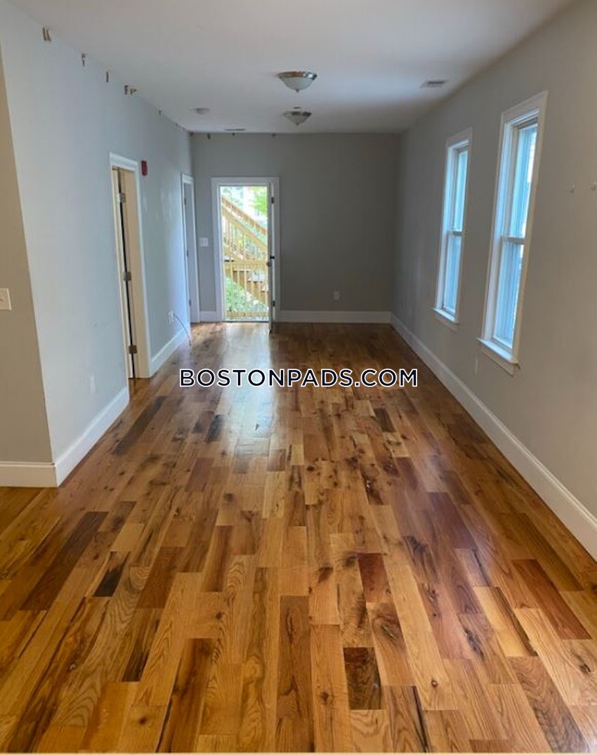 BOSTON - EAST BOSTON - BREMEN ST. PARK/AIRPORT STATION - 5 Beds, 2 Baths - Image 5