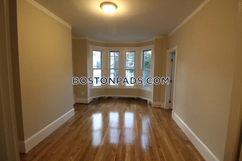 Boston - $4,800+ /month
