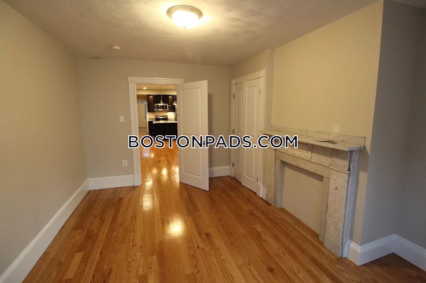 BOSTON - EAST BOSTON - BREMEN ST. PARK/AIRPORT STATION - 4 Beds, 2 Baths - Image 4