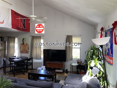 Brighton 4 Beds 1 Bath Boston - $4,000