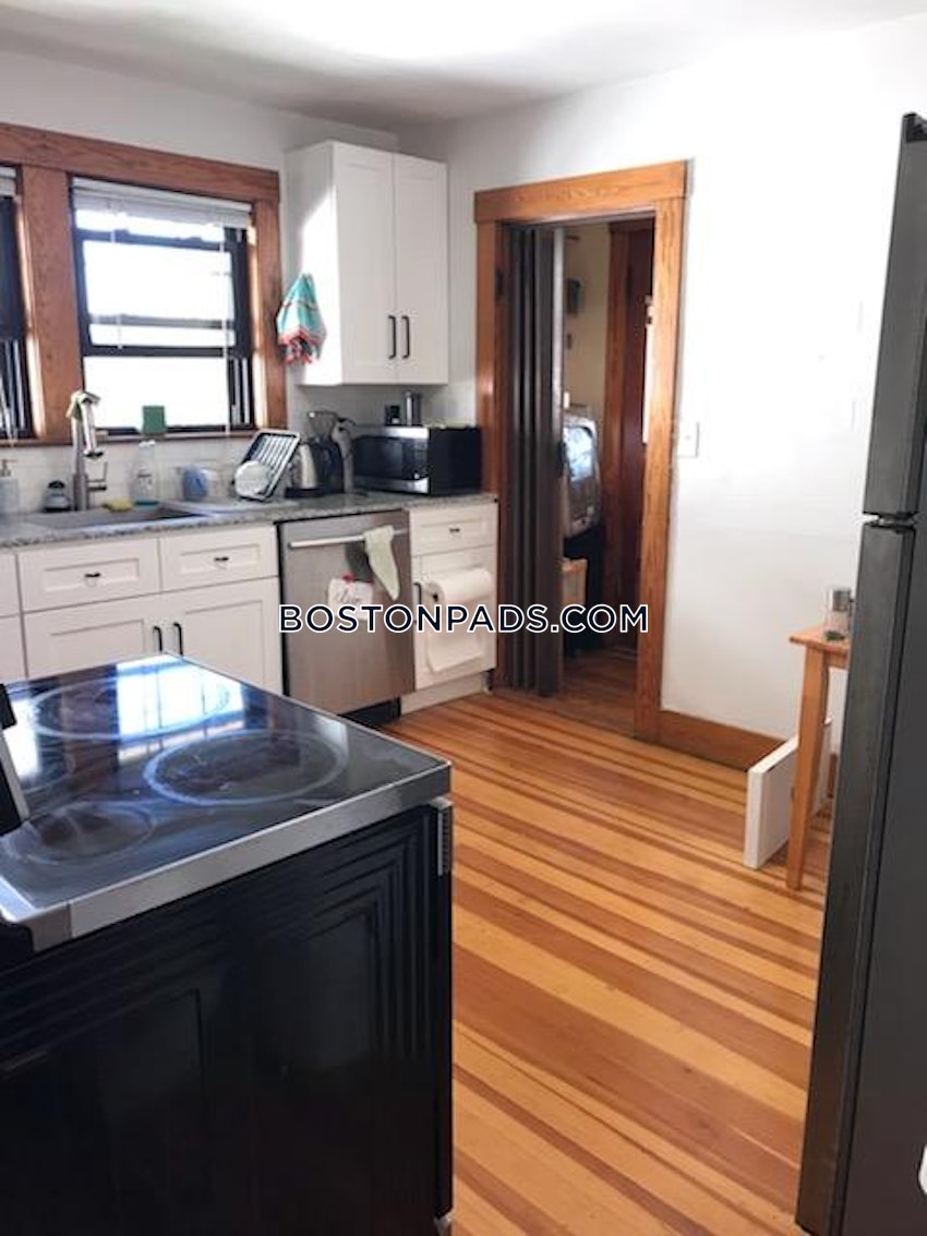 SOMERVILLE - TUFTS - 5 Beds, 1 Bath - Image 8