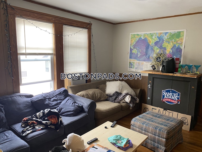 SOMERVILLE - TUFTS - 4 Beds, 2 Baths - Image 7